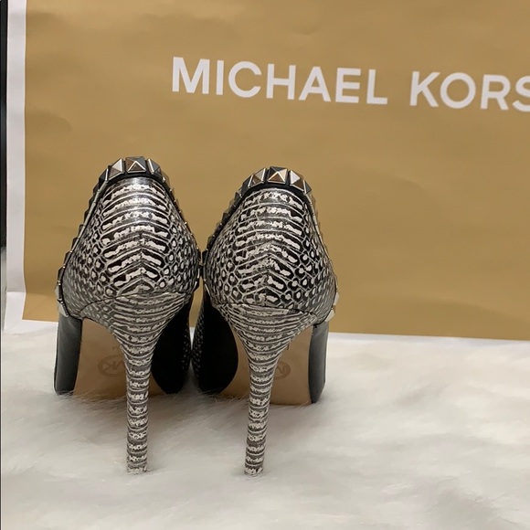Snake skin Michael Kors heels - Picture 3 of 8